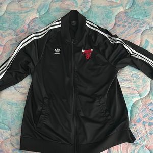 Adidas Chicago Bulls jacket Size 2XL (fits closer to XL)